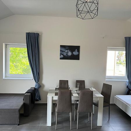 Apartman Byt 75M2 Klid Priroda Pro Rodinu Prag Exteriör bild