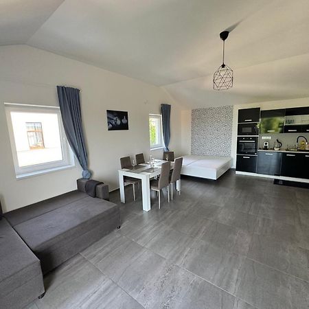 Apartman Byt 75M2 Klid Priroda Pro Rodinu Prag Exteriör bild