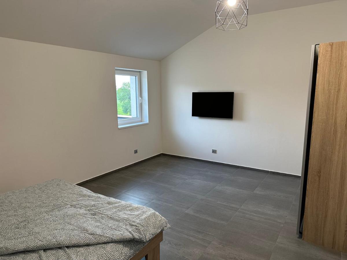 Apartman Byt 75M2 Klid Priroda Pro Rodinu Prag Exteriör bild