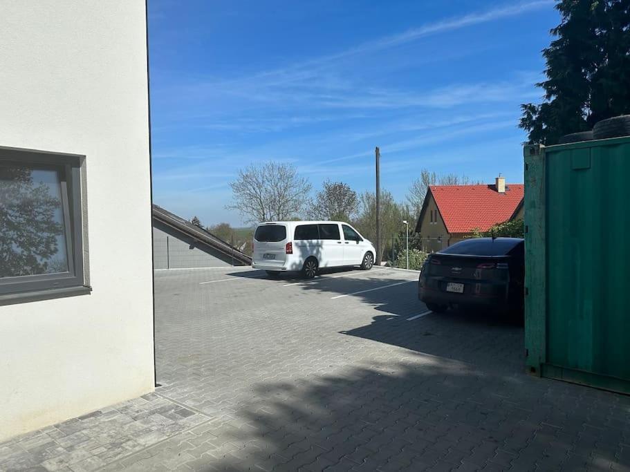 Apartman Byt 75M2 Klid Priroda Pro Rodinu Prag Exteriör bild