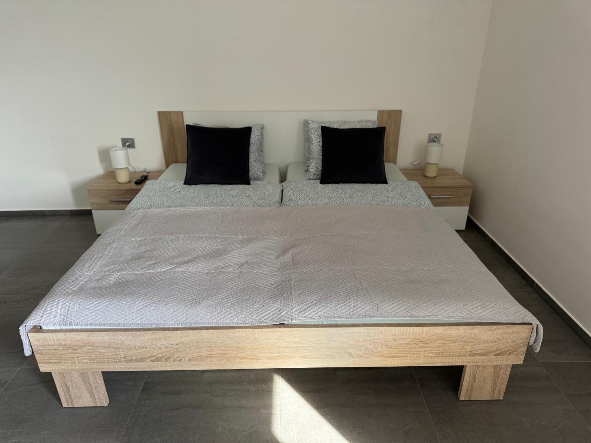 Apartman Byt 75M2 Klid Priroda Pro Rodinu Prag Exteriör bild